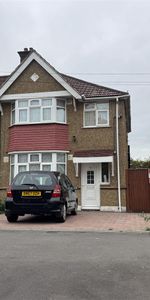 Wimborne Avenue, Hayes - Photo 3