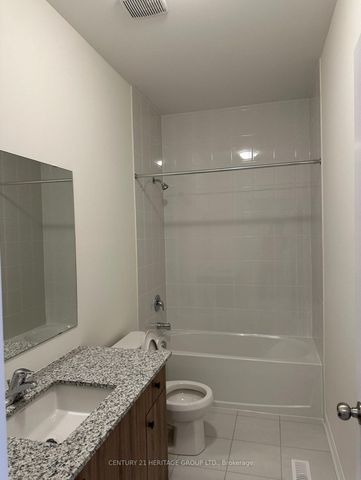For Lease - 22 Blick Crescent, Aurora, Ontario - Photo 2