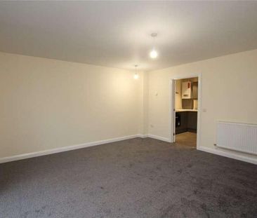 Chapel Corner, Old Town, SN1 - Photo 5