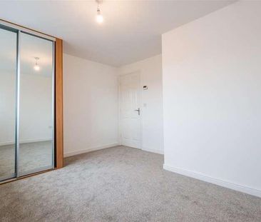 Alexandra Close, Grimsby, DN31 - Photo 3