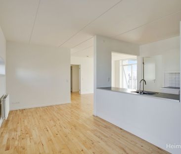 I denne skønne 4-værelses lejlighed får du: - Photo 2