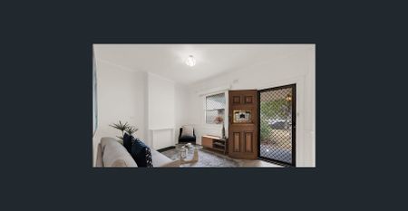 Freshly Updated 3-Bedroom Home in Prime Elizabeth Location! - Photo 2