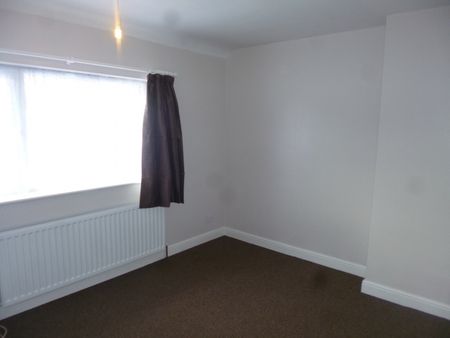 Austrey Avenue, Beeston, NG9 2SX - Photo 2