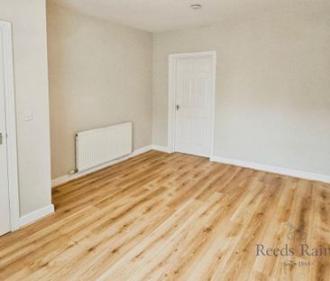 3 bedroom end of terrace house to rent - Photo 4