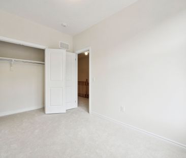 For Lease - 81 Puisaya Drive, Richmond Hill, Ontario - Photo 2