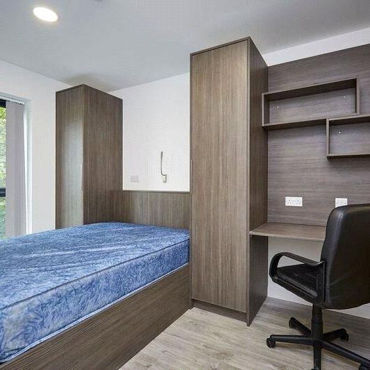 7 bedroom apartment to rent - Photo 1