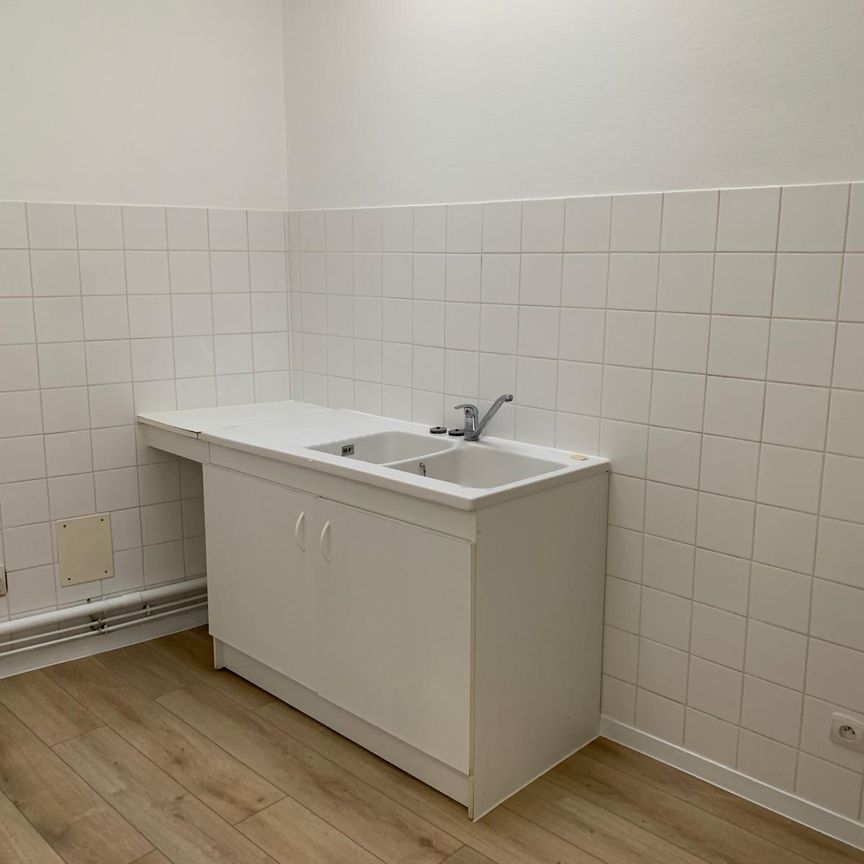 Location Appartement 2 pièces 43m² SAUMUR 49400 - Photo 1