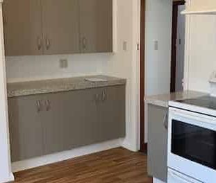 Newly Renovated, Cosy Abode - Photo 3