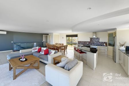 Coastal Luxury with Panoramic Views Over One Mile Beach - Photo 2