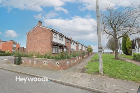 3 bed semi-detached house to rent in Wharfedale Walk, Stoke-on-Trent, Staffordshire - Photo 3