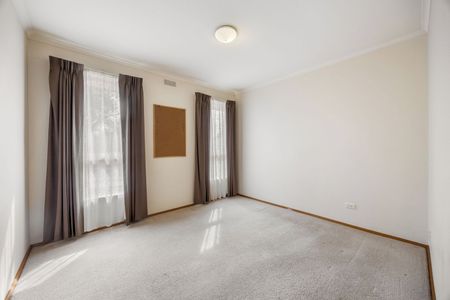 TWO BEDROOM UNIT LOCATED IN WENDOUREE - Photo 2