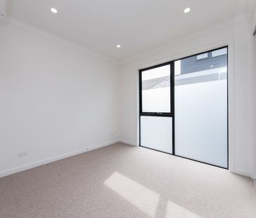 20 Velvet Road, Port Melbourne VIC 3207 - House For Rent | Domain - Photo 3