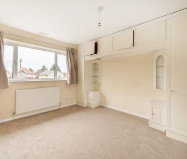 3 bedroom semi-detached house to rent - Photo 6