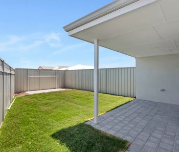 Brand new and available immediately - Photo 5