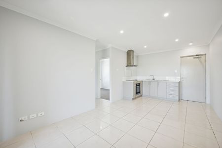 10/4 Albion Street, East Cannington WA 6107 - Photo 4