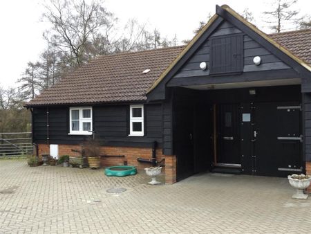 1 bedroom house to rent - Photo 3