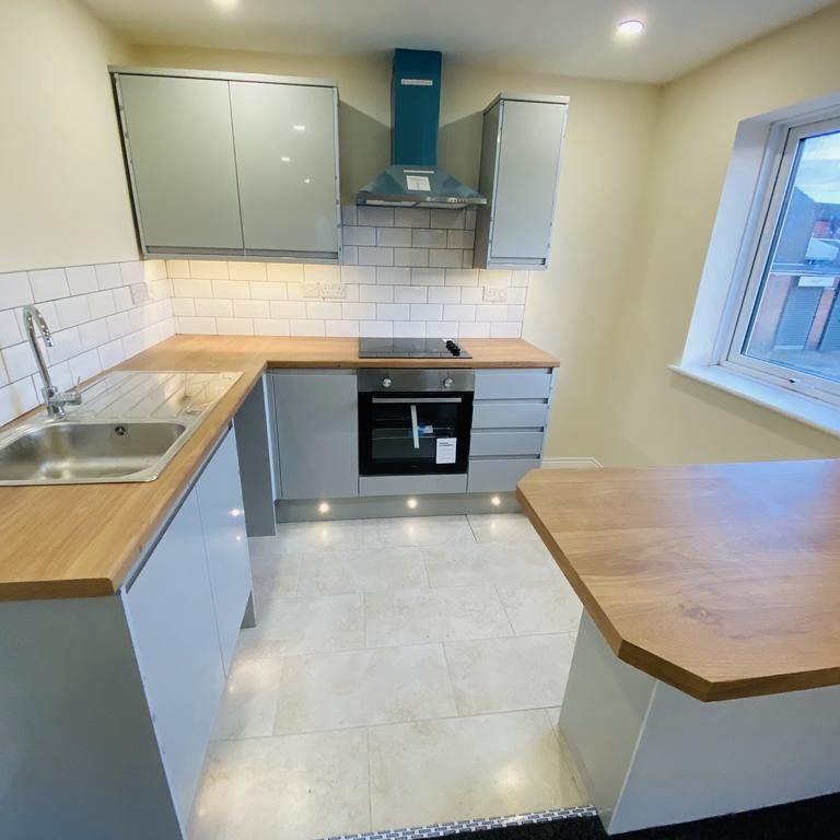 1 bedroom penthouse to rent - Photo 1