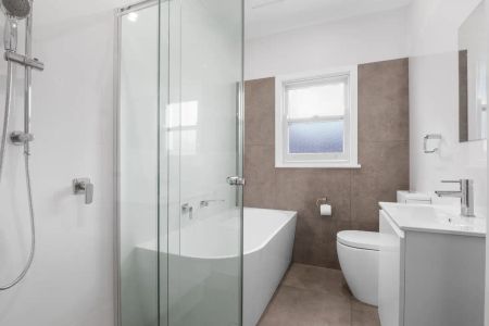 “Neat as a pin” - Photo 5