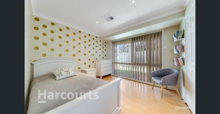 A Stunning Modern Family Residence Of Style, Space & Comfort... - Photo 3