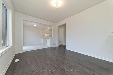 Detached Home For Lease | X8143146 - Photo 2