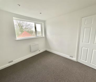 Primrose Drive, YO14 9QT, Primrose Valley - Photo 3
