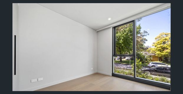 3 bedroom luxury apartment in a fantastic location - Photo 1