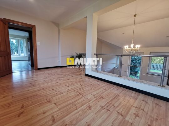 Piękny dom z ogrodem. - Zdjęcie 1