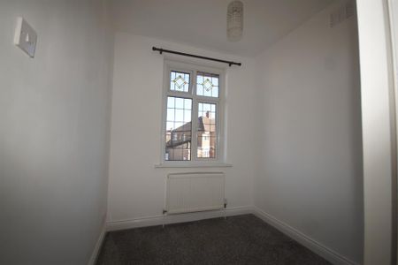 83 Heathway, Heath, Cardiff CF14 4JS - Photo 4