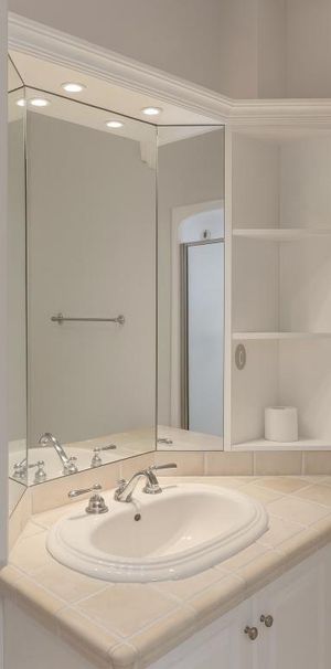 Grand bas de duplex– Ahuntsic, près du métro – Disponible 1er décembre 2025 - Photo 1