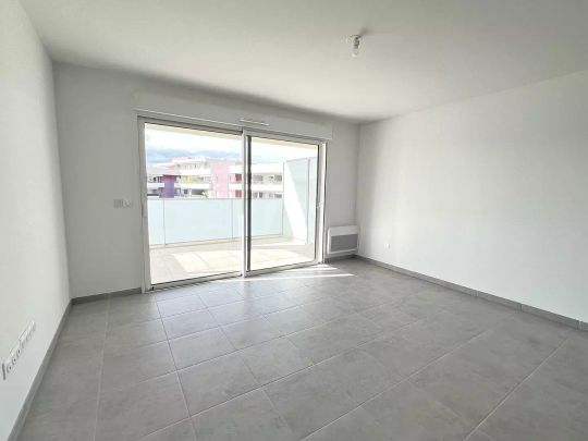 location Appartement T3 DE 59.57m² À FREJUS - Photo 1