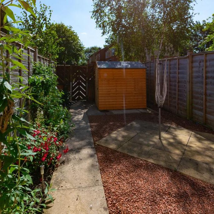 2 bedroom terraced house to rent - Photo 1