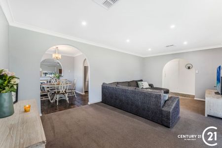 Charming 3-Bedroom Home in Smithfield - Photo 4