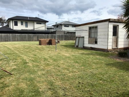 30 Cricklewood Avenue, Frankston - Photo 3