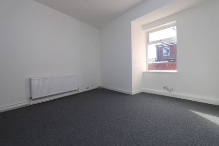 Andrew Street, Bury, BL9 7HD - Photo 4