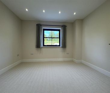 4 bedroom detached house to rent - Photo 5