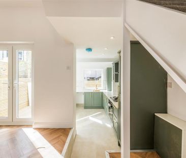 3 bedroom terraced house to rent - Photo 5