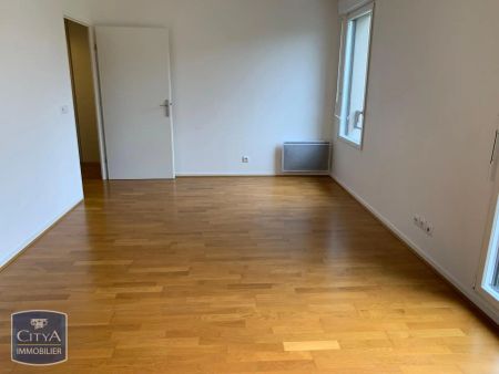 Appartement à louer 2 pièces 46.8m² - Photo 2