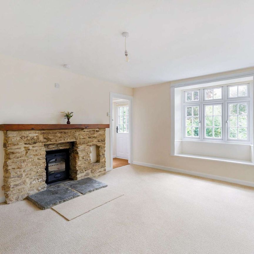 A recently refurbished three bedroom detached cottage in a rural location with an enclosed garden and private parking. - Photo 1