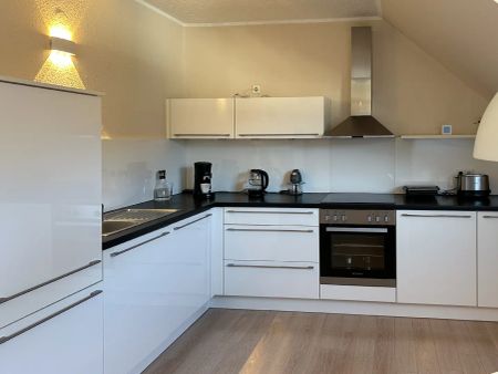 Komfortabel Wohnen im Zweifamilienhaus: Mietwohnung mit drei Zimmern und Sonnenbalkon - Photo 4