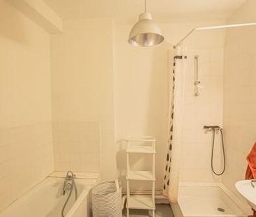 Location Appartement 3 pièces 71m² ST ETIENNE 42000 - Photo 3