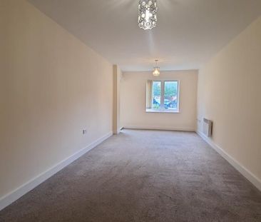 1 bedroom ground floor flat to rent - Photo 3