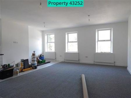 2 bedroom end of terrace house to rent - Photo 2