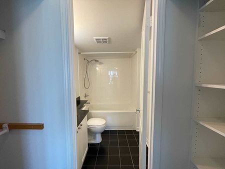 For Lease - 1 Elm Drive Unit# 308, Mississauga, Ontario - Photo 2