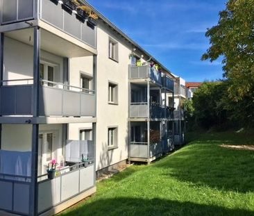 Hübsche 2-Zi.-Whg. mit Tageslichtbad und Balkon, auf Wunsch frei ab... - Photo 2