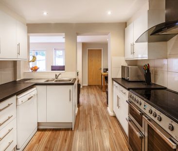 Completely refurbished 6 bed HMO with 5 en-suites 4 - Photo 5