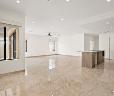 Large family home with solar Panels! - Photo 1