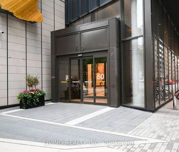 60 Shuter St Feels brand new + den yonge/dundas sq - Photo 1