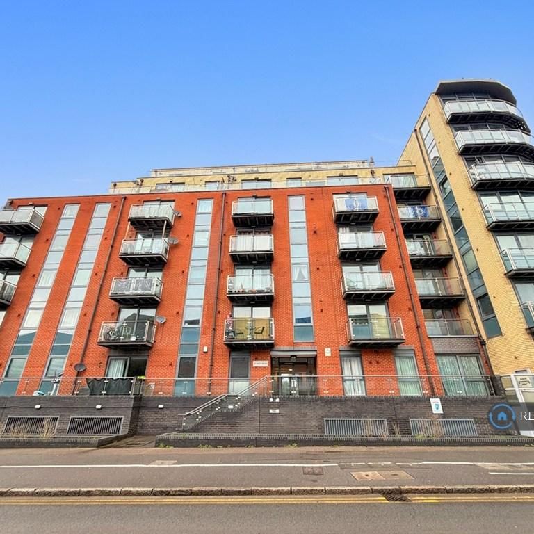 1 bedroom flat to rent - Photo 1