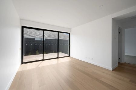 Boutique living with cutting-edge style - Photo 3