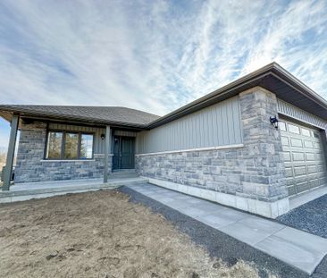 For Lease - 159A Sienna Avenue, Belleville, Ontario - Photo 5